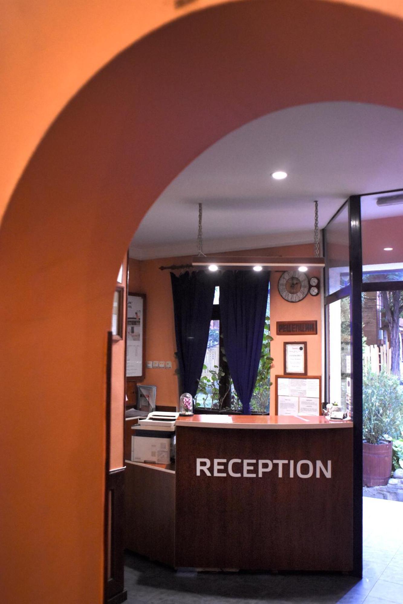 Medic Hotel Sofía Exterior foto